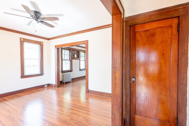 Foto del edificio - 107 Boyden Ave