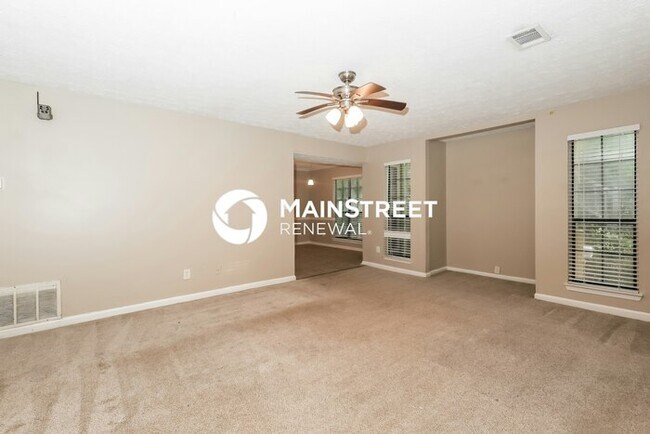Foto del edificio - 3 Bedroom Pet-Friendly Home in Jonesboro, GA with Main Street Renewal