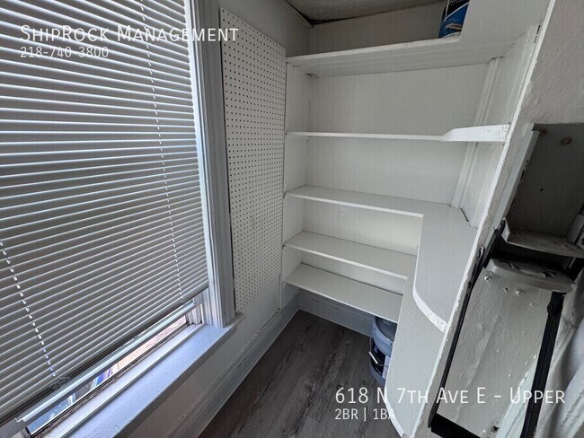 Foto del edificio - 618 N 7th Ave E
