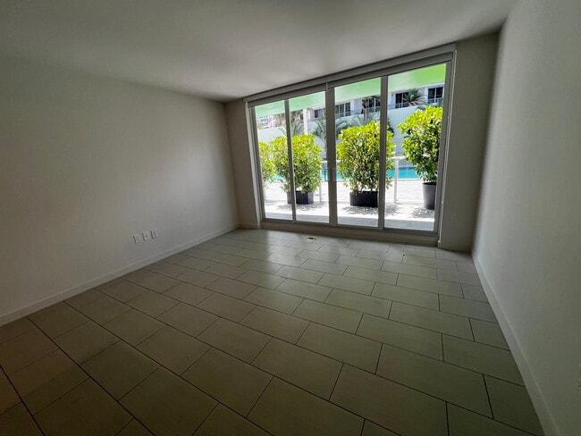 Building Photo - 440 NE 34th St