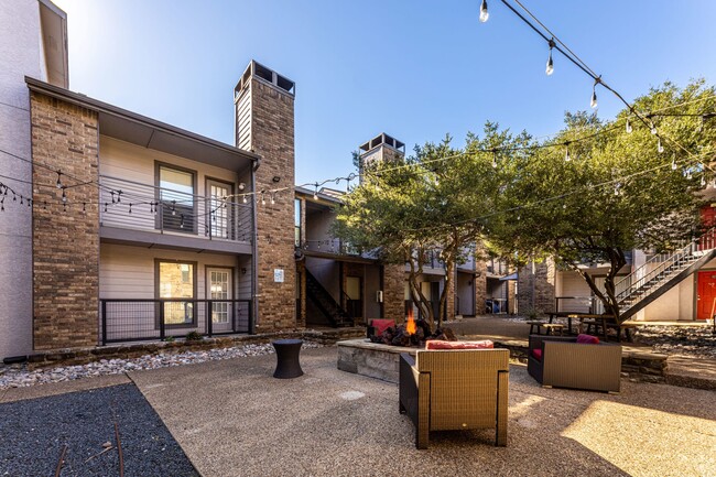 Courtyard - The Vail