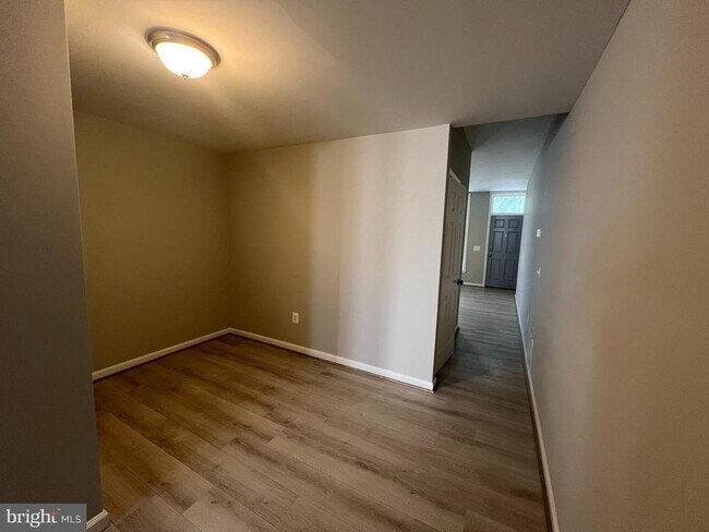 Foto del edificio - 834 N Washington St