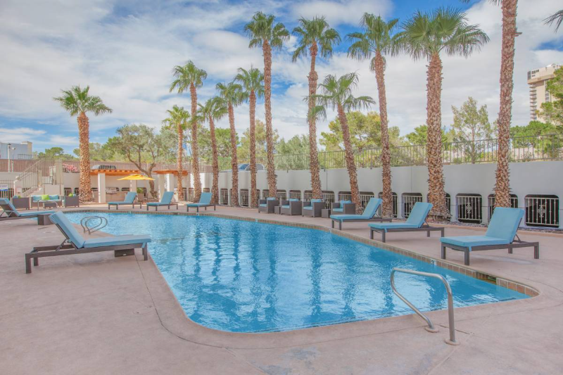 Primary Photo - 1020 E Desert Inn Rd