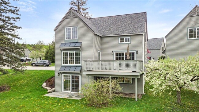 Foto del edificio - 32 Eagle Nest Rd