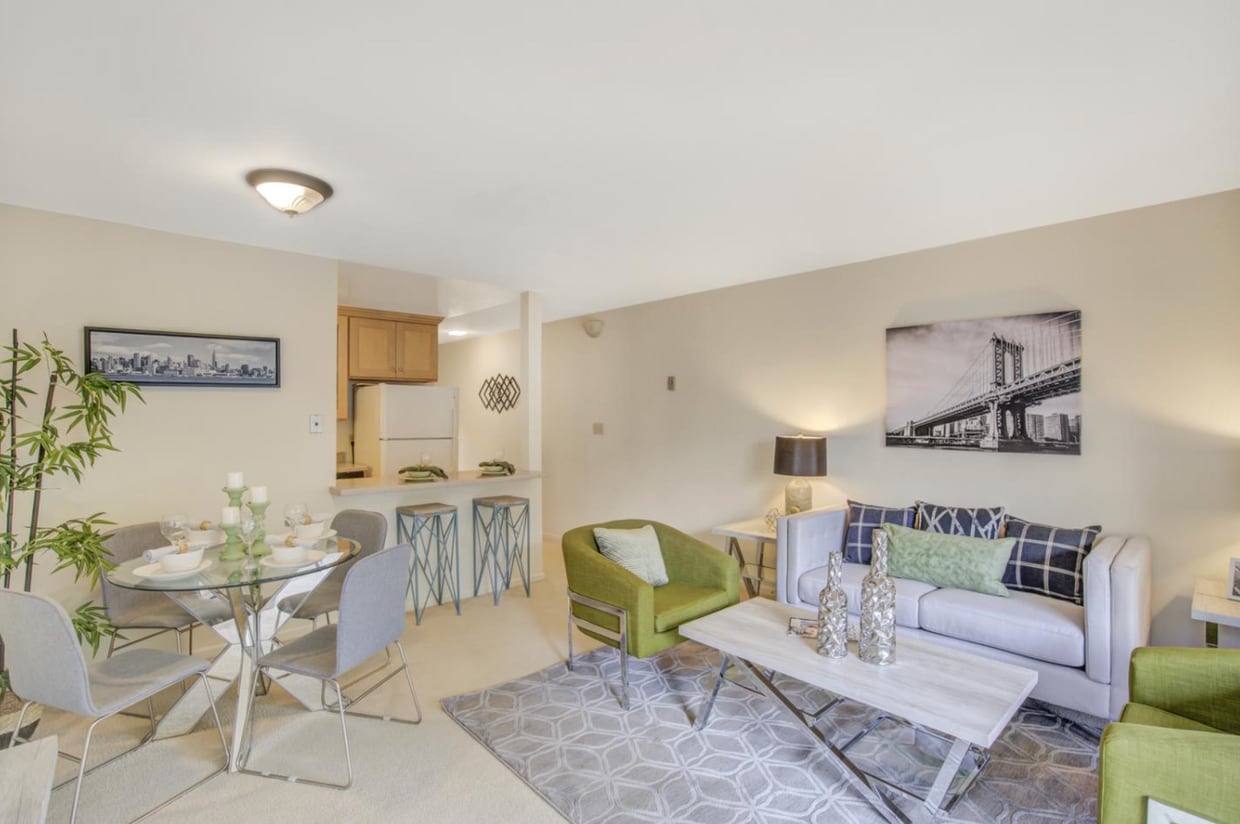 Foto principal - 650 Alamo Ct