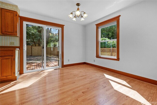 Foto del edificio - 3 bedroom 2.5 bathroom single family house...
