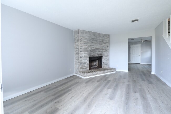 Foto del edificio - 4624 W Orange St