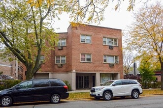 Building Photo - 7319 N Rogers Ave