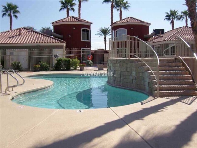 Building Photo - We Pay Referrals - A Move-In Ready Condo!