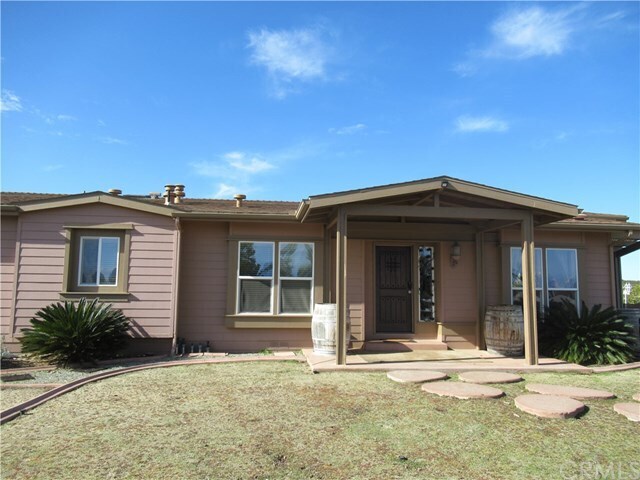 Building Photo - 39565 Spanish Oaks Dr