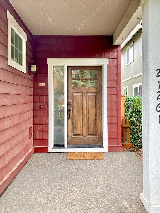 Building Photo - Charming Greenway Home in Larkspur with Va...