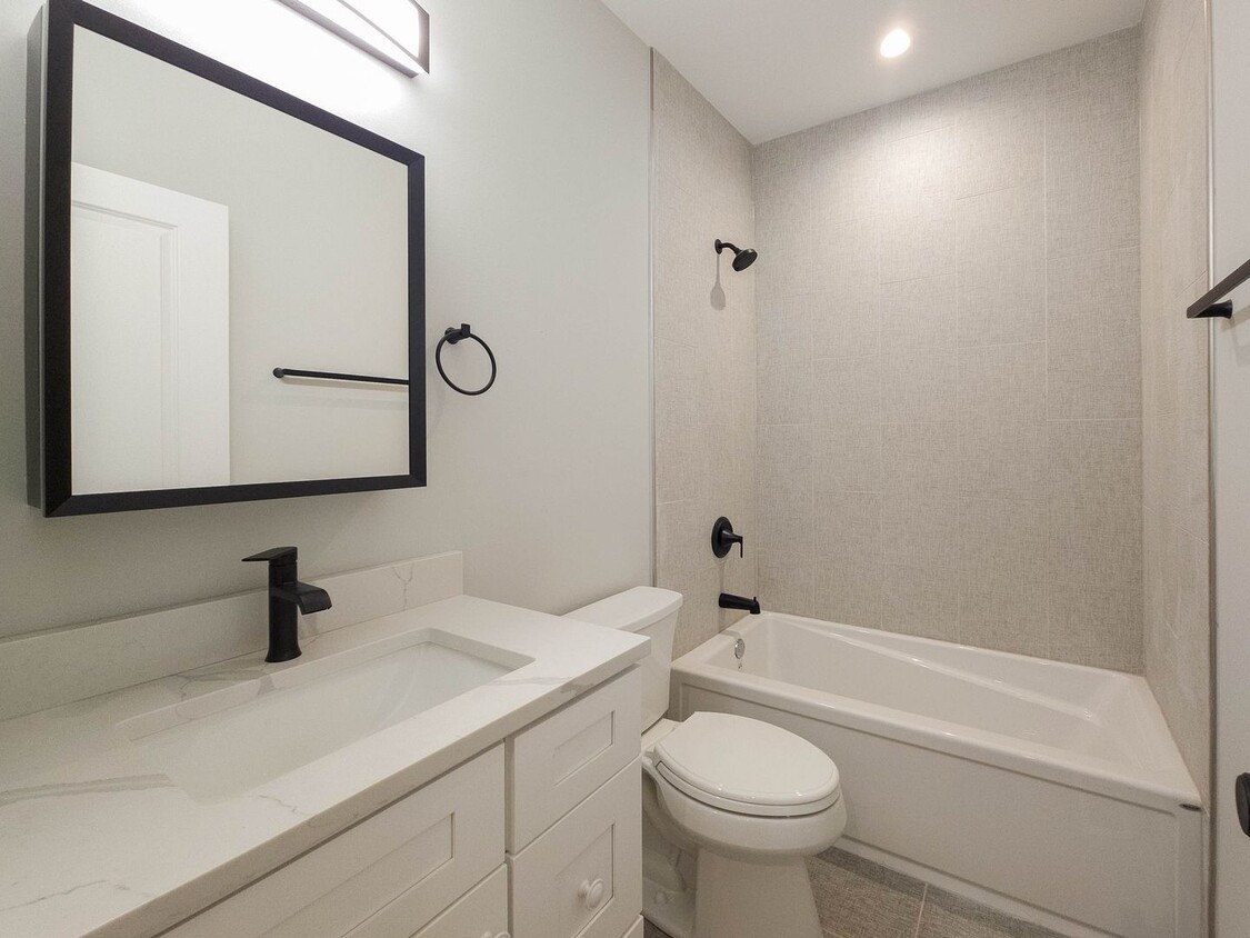 Foto del edificio - 4913 N Hermitage Ave