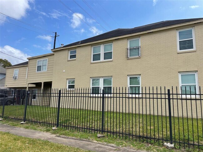 Foto del edificio - 2801 Blodgett St