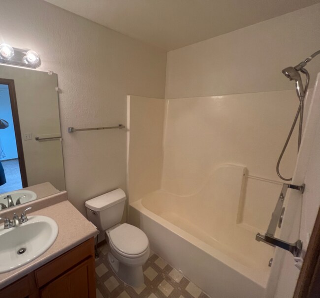 Foto del edificio - 764 E Clarion Dr