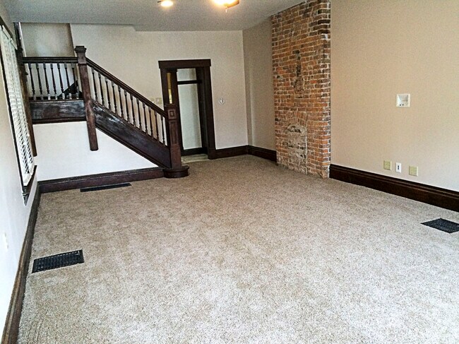 Great Room - 1374 Summit St