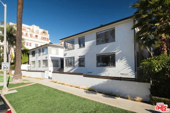 Building Photo - 617 Ocean Ave