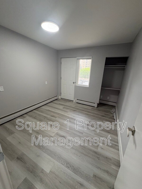 Photo du bâtiment - 9813-9104 104 Street NW