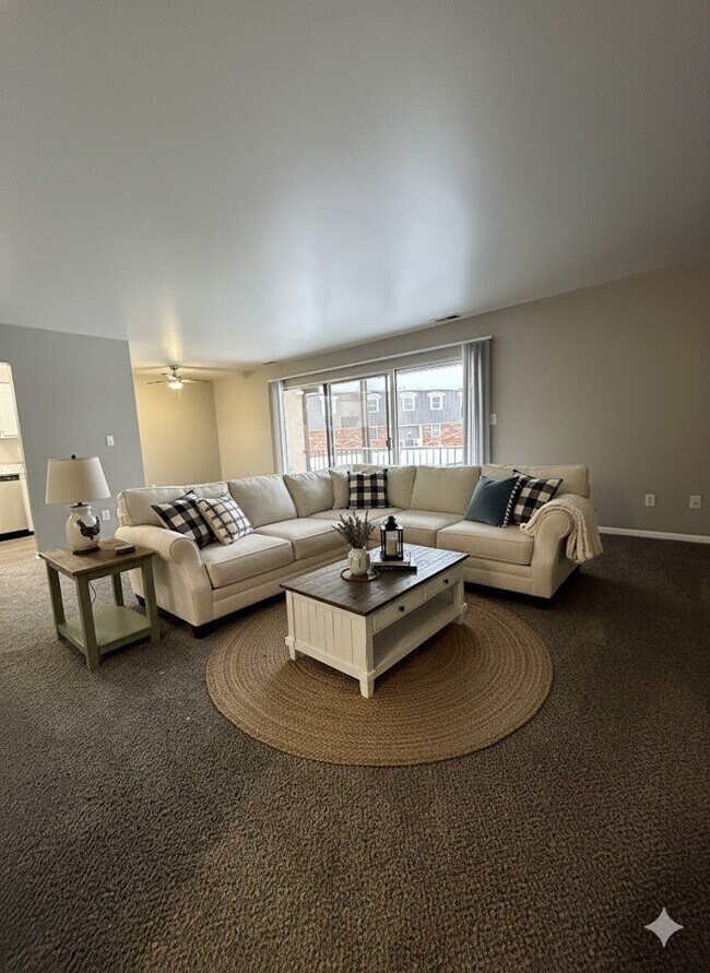 Interior Photo - Lake Forest Apartment Homes