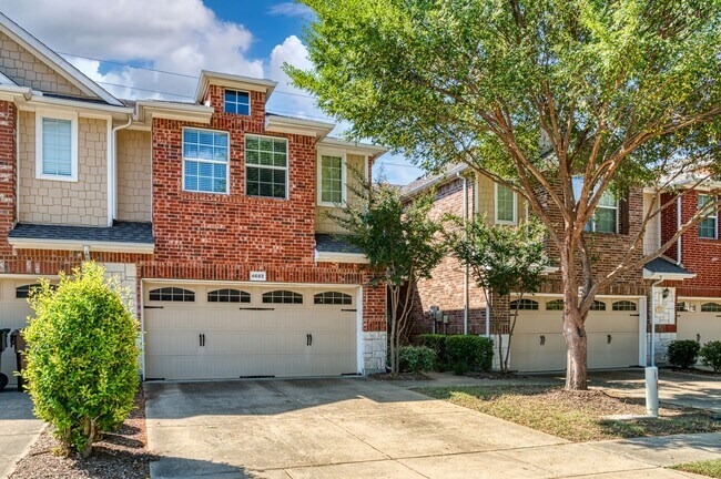Building Photo - NICE 2 BEDROOM TOWNHOME LOCATED IN PLANO, TX!