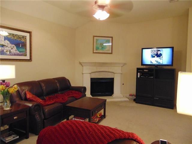 Foto del edificio - 3062 Lakefield Dr