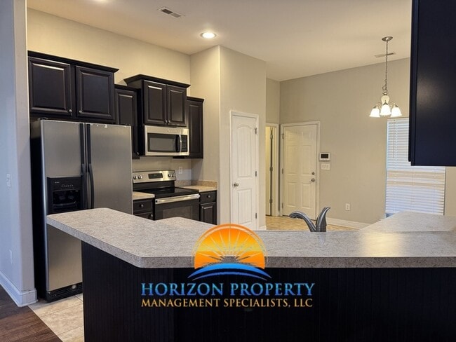 Foto del edificio - 117 Rein Dance Ln