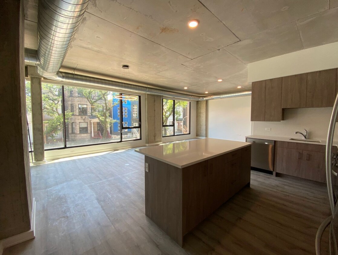 Primary Photo - 1120 W Patterson Ave