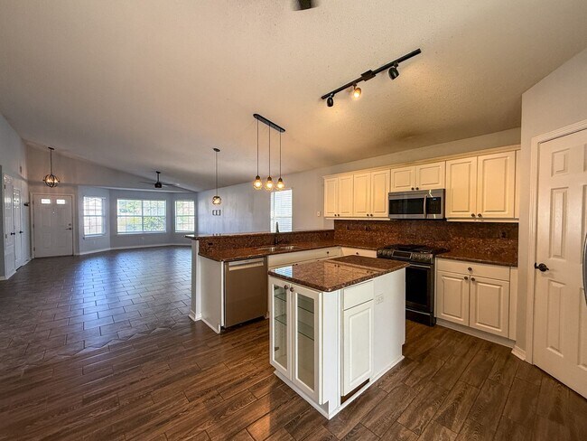 Foto del edificio - 4118 Spinnaker Pl