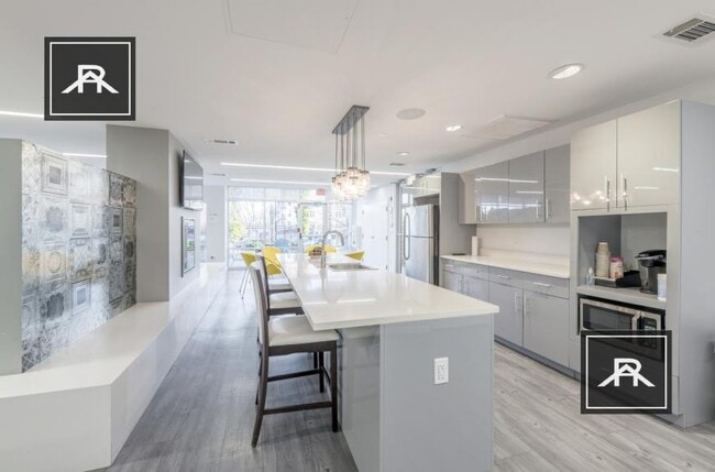 Building Photo - 2 bedroom in Brighton MA 02135
