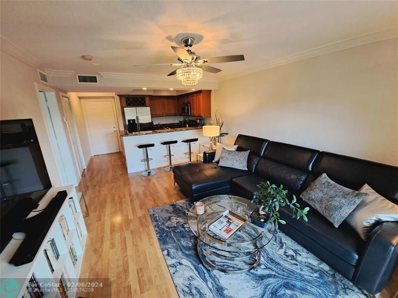 Foto principal - 150 NE 15th Ave