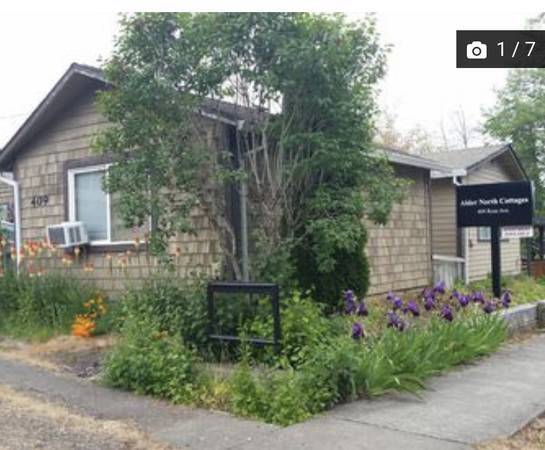 Building Photo - 409 Rose Ave