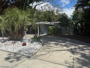 Building Photo - 1435 Alcazar Ave