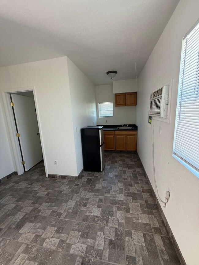 Building Photo - 6529 Justin Ln