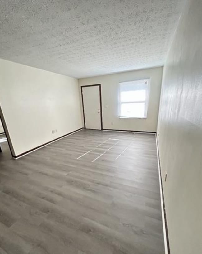 Building Photo - 5041 Belle Isle Dr