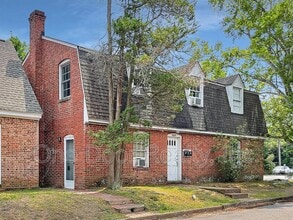Building Photo - 710A Wythe Ln