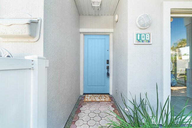 Foto del edificio - 108 8th Ave N