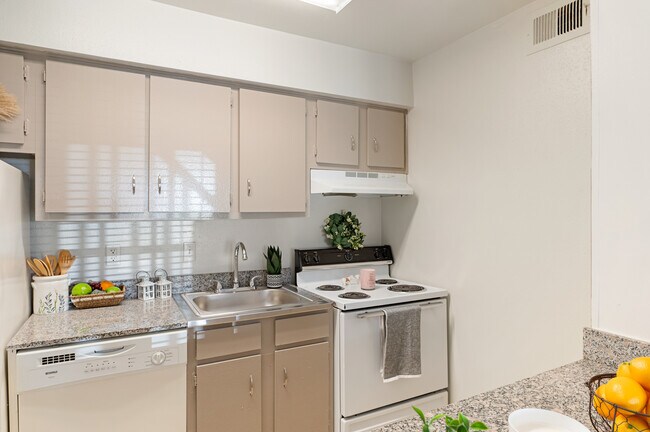 Foto del edificio - Santa Fe Trails Apartments