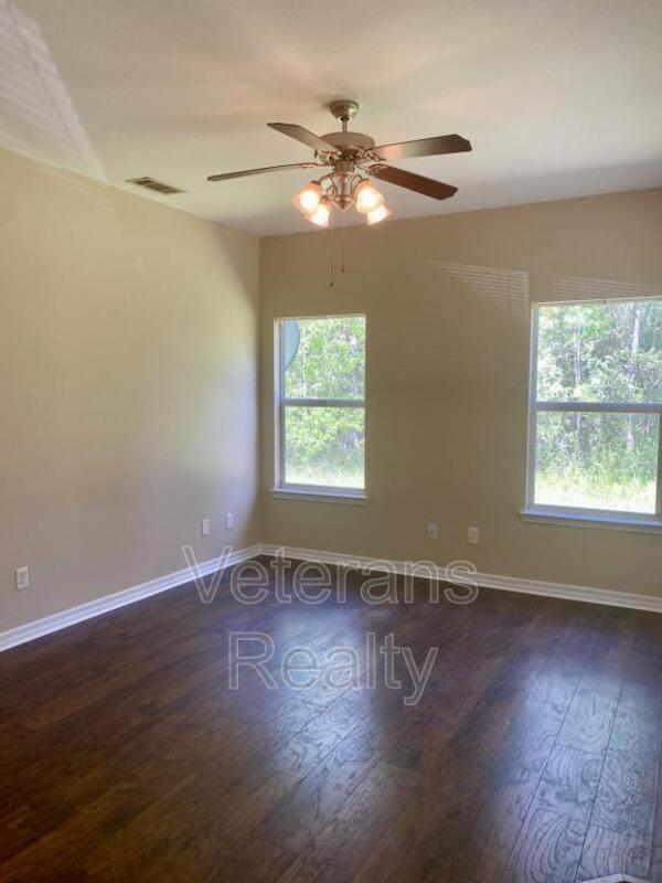 Foto principal - 6227 E Newton St