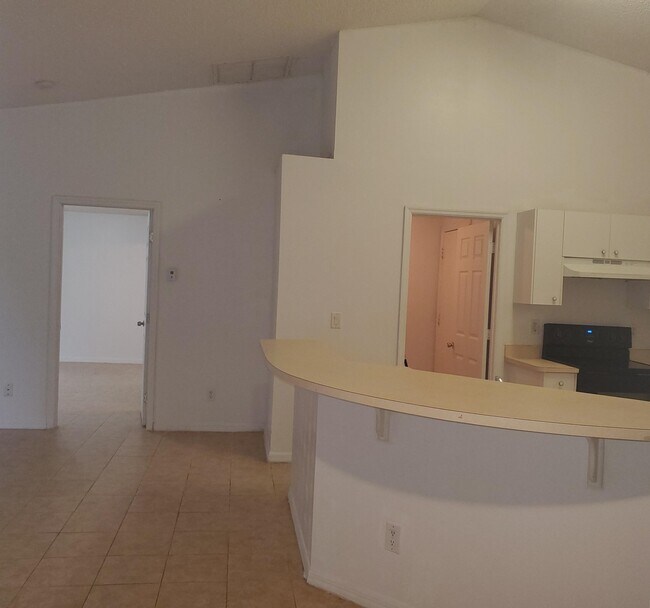 Foto del edificio - 1598 Degroodt Rd SW