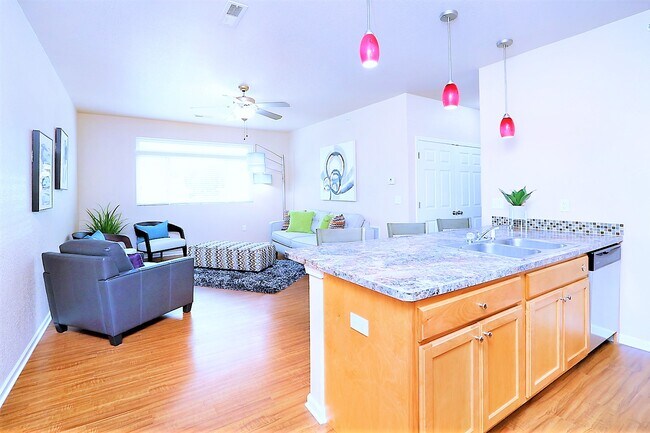 Foto del edificio - 1030 Kearney St