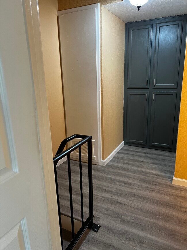 Foto del edificio - 1360 Callen St