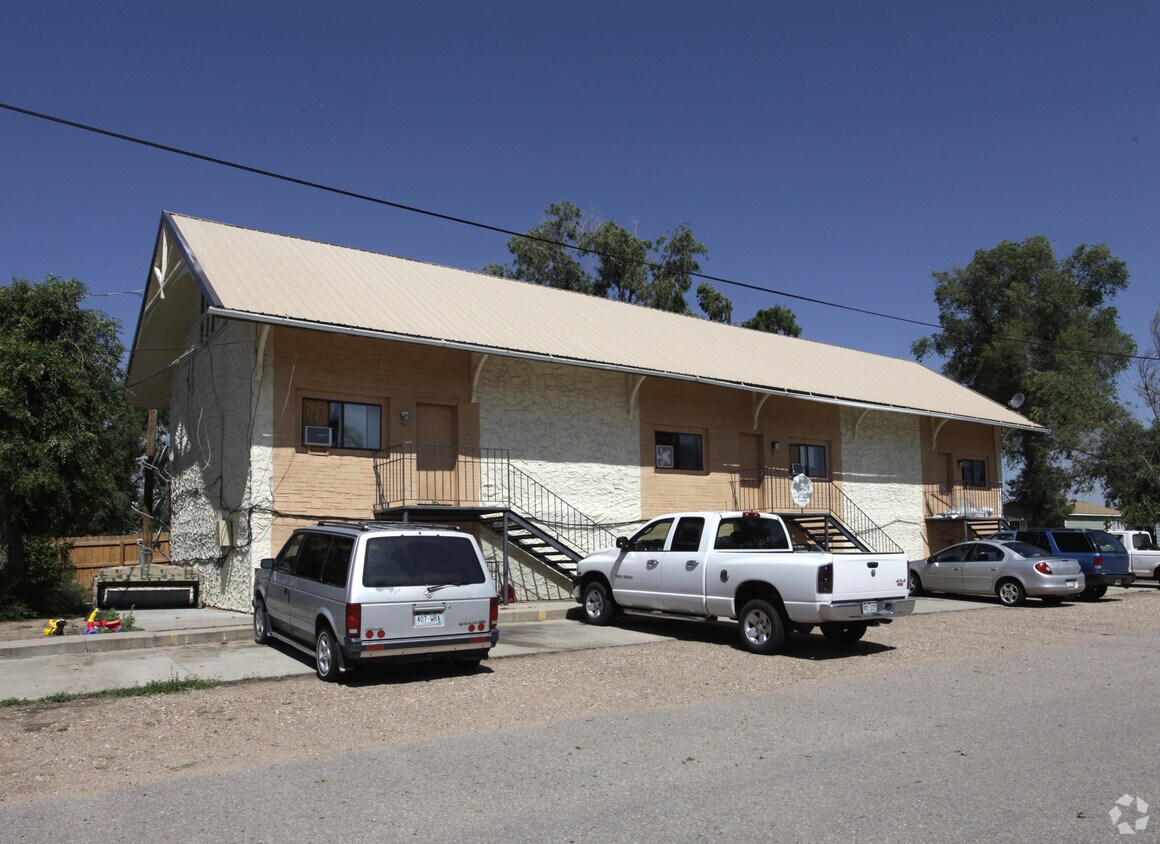 205 S 3rd Ave, Ault, CO 80610 Apartments in Ault, CO