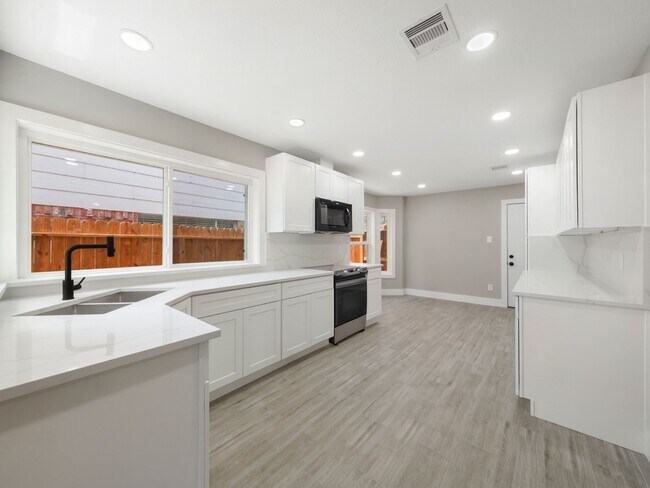 Foto del edificio - 4227 Tasselwood Ln
