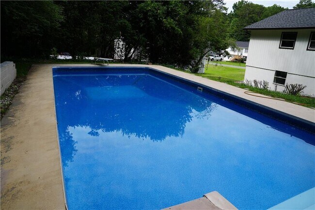 Foto del edificio - 3344 Hunters Lodge Rd
