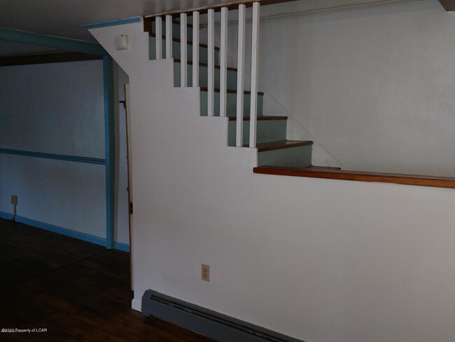 Building Photo - 215 Nicholson St