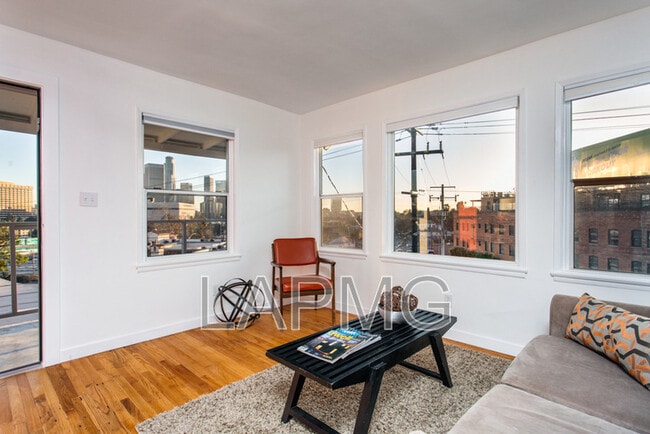 Foto del edificio - 1157 Bellevue Ave