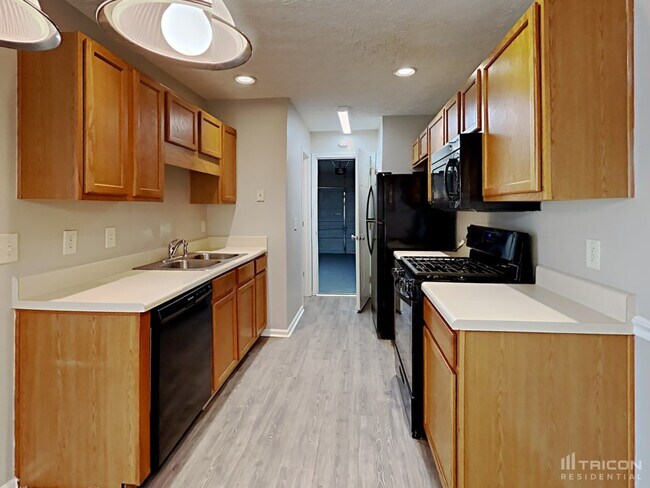 Building Photo - 220 Osmanthus Way