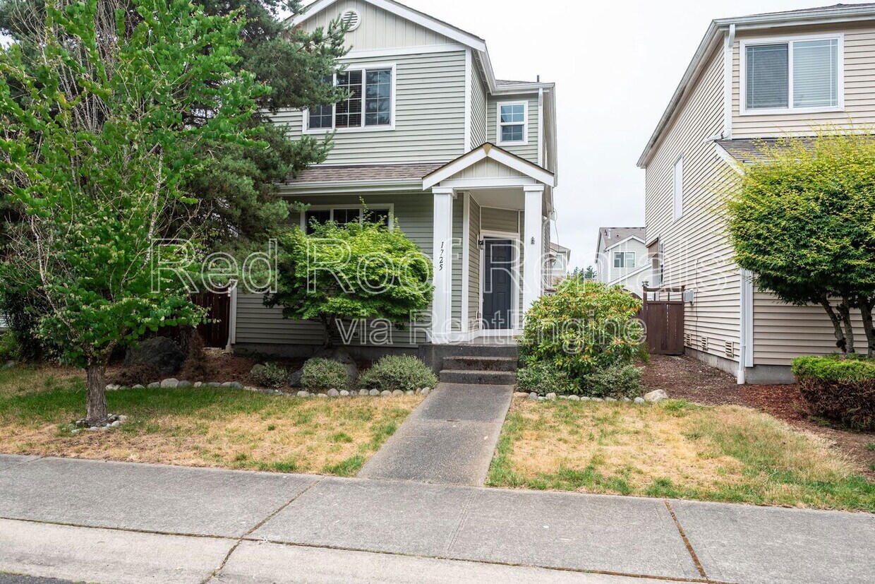 Primary Photo - 1725 182nd St E