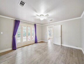 Building Photo - 2111 Diane St