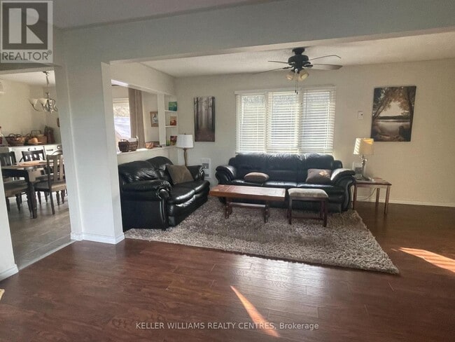 Photo du bâtiment - 271 George Dr