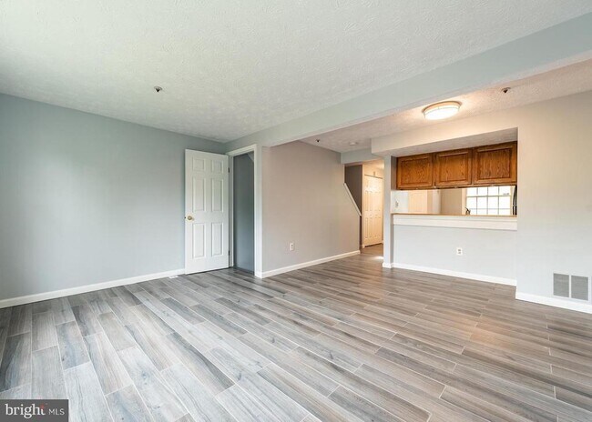 Building Photo - 4420 Regalwood Terrace